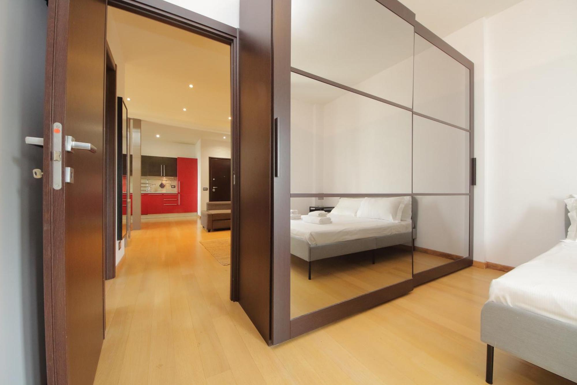 Cozy And Comfy Apartment In Piramide Metro Stop โรม ภายนอก รูปภาพ