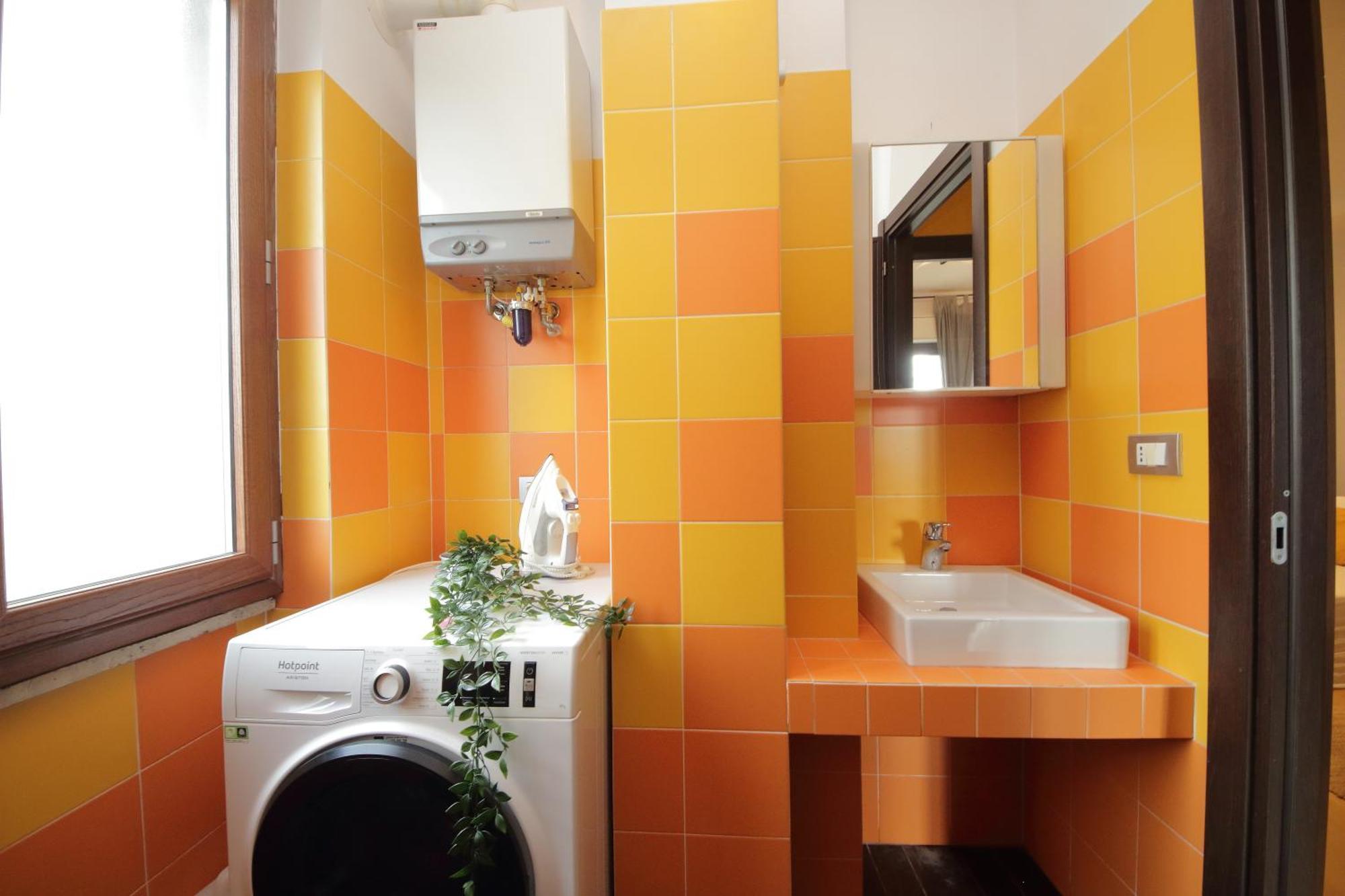 Cozy And Comfy Apartment In Piramide Metro Stop โรม ภายนอก รูปภาพ