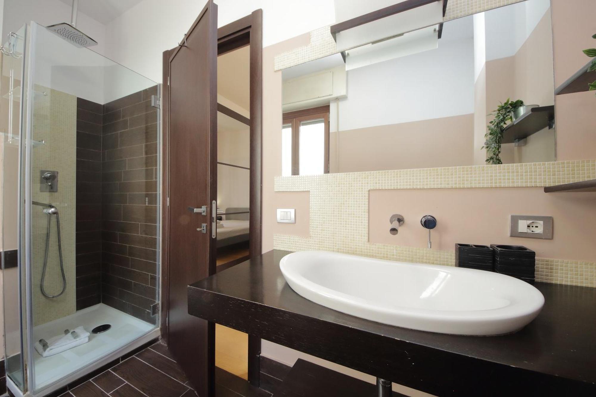 Cozy And Comfy Apartment In Piramide Metro Stop โรม ภายนอก รูปภาพ